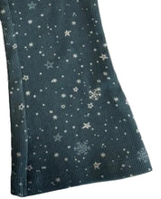 Load image into Gallery viewer, Street Monkey Girls Snow Flake Nice &amp; Sweet Flared Legging Set
