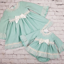 Load image into Gallery viewer, Green and Cream Lace Collection