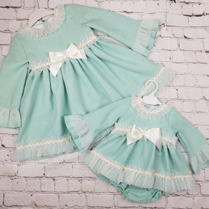 Green and Cream Lace Collection