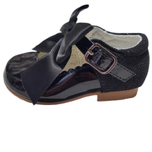 Load image into Gallery viewer, Girls Black Bow Patent Shoes