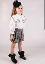 Load image into Gallery viewer, Beau Kids Older Girl Black Short Set