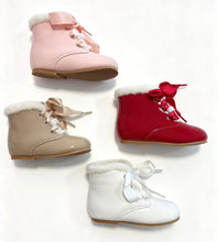 Load image into Gallery viewer, Sevva Claudia Patent Leather Ribbion Fur Boots