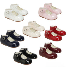 Load image into Gallery viewer, Tia London Scallop Mary Jane Shoes