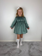 Load image into Gallery viewer, Dulce De Fresa Green Velvet Dress