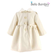 Load image into Gallery viewer, Dulce De Fresa Cream Coat
