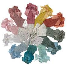 Load image into Gallery viewer, Carlomagno Knee High Open Work Bow Socks