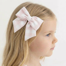 Load image into Gallery viewer, Meia Pata Pink Check Hair Bow