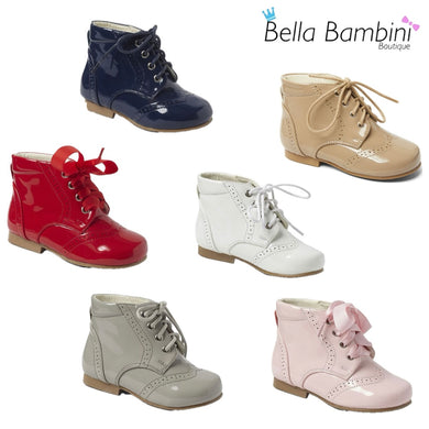 Quinn Sevva Unisex Patent Lace Up Boots