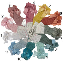 Load image into Gallery viewer, Carlomagno Knee High Open Work Bow Socks