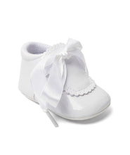 Load image into Gallery viewer, Sevva Lace Pram Shoes