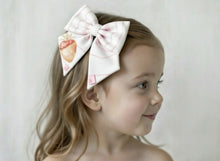 Load image into Gallery viewer, Meia Pata Milkshake Hair Bow